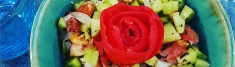 Şiraz salatı — İran yeməklərinin ləzzətli tərəfdaşı